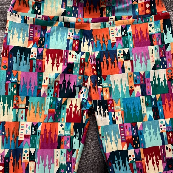Lularoe Disney Princess and Castle leggings, NWOT - Picture 3 of 11